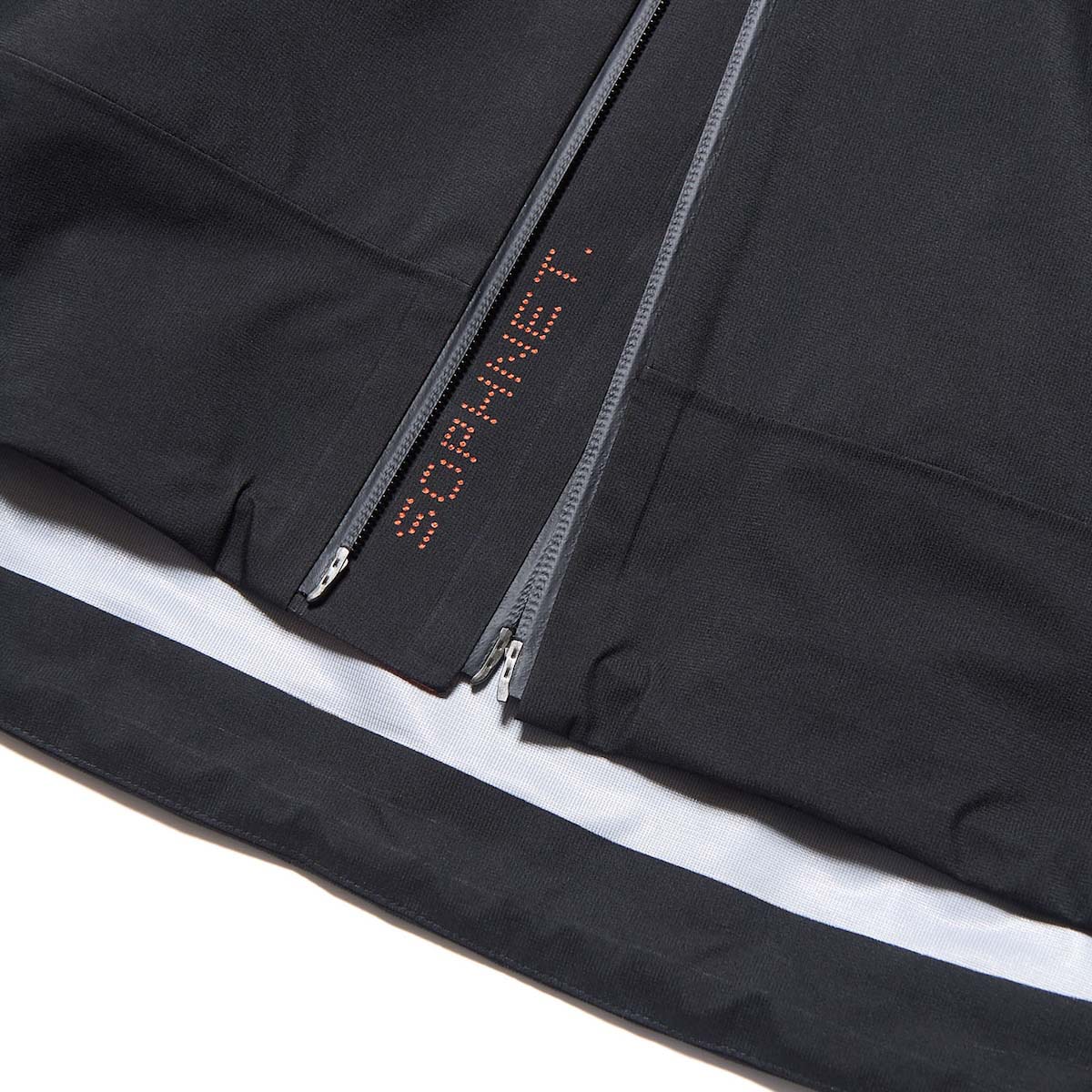 SOPHNET.  / 3-LAYER RIPSTOP MOUNTAIN JACKET (Black)  ファスナー、ロゴ